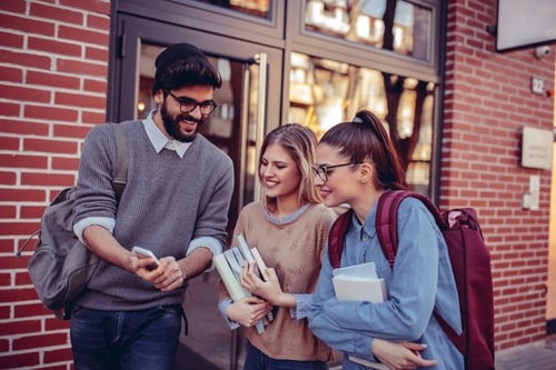 college-students-opening-an-online-bank-account-in-texas